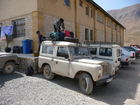 (C)Fotodienst/ Dr. Wilfried Seywald; Die Unterkunft der Iranian Mountaineering Federation in Polur auf 2300 m ist Ausgangspunkt für die Besteigung des Damavand. Von hier aus geht es mit dem Geländewagen zum Basislager Gusfandsara auf 3.150 m.