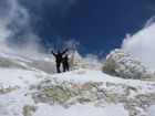 (C)Fotodienst/ Dr. Wilfried Seywald; Für den Aufstieg von der Schutzhütte Bargah-e Sevom auf 4.150 m zum Gipfel des Demavand auf 5.671 m benötigt man je nach Schneelage 6 bis 7 Stunden. Unterhalb des Gipfels beeindrucken kräftige gelbe Farbtöne (Schwefeldampf und Schwefelgestein) die Vulkanlandschaft.