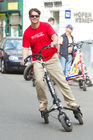 (c) fotodienst / Anna Rauchenberger - Wien, am 05.08.2010 -  Gemeinsam mit Trikke Austria powered by BEKO veranstaltete die Firma Stamm Concept Store das erste 'Spazierschweben' mit dem eTrikke in der Wiener Innenstadt. Mit dem elektrisch unterstützten Trikke UPT, eine Art Elektroroller, kann sich jeder umbeweltbewusst fortbewegen. Das Trikke UPT ist klappbar, leicht und dadurch einfach zu transportieren und zu lagern. FOTO: Ing. Christof Kotauczek, G&F HandelsgesmbH, beim Spazierschweben mit dem eTrikke