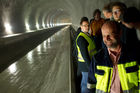 (C)fotodienst/Anna Rauchenberger -  Wien, am 28.06.2010 -  Die Kapsch CarrierCom stattet die ÖBB mit digitalem Zugfunk aus (GSM-R). Nach verschienen Pilotstrecken wurde nun auch die mit dem Lainzertunnel verbundene Weichenhalle Purkersdorf mit digitalem Zugfunk modernisiert.