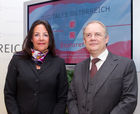 (c) fotodienst / Anna Rauchenberger - Wien, am 01.06.2010 -  Bei einer Pressekonferenz im Bundeskanzleramt wurde heute der erste E-Government Browser Österreichs vorgestellt. Die Initiative von Digitales Österreich mit Unterstützung von Microsoft Österreich soll in Zukunft allen ÖsterreicherInnen ihre E-Government Anwendungen erleichtern: Egal ob Rechtsauskunft, Lohnsteuerausgleich oder Sicherheitsinformationen. FOTO v.l.: Petra Jenner, Geschäftsführerin, Microsoft Österreich, Manfred Matzka, Sektionschef Sektion I, Bundeskanzleramt