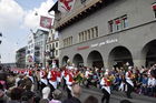 Zehntausende von Zürchern besuchten den Sechseläuten-Umzug