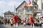 Der Sechseläuten-Festumzug der Zürcher Zünfte am Limmatquai