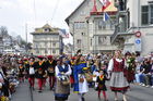 Der traditionelle Sechseläuten-Festumzug der Zürcher Zünfte am Limmatquai