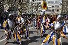 Da waren Männer noch richtige Kerle: Ritter am Zürcher Sechseläuten-Festumzug