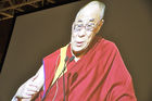 Der Dalai Lama zog in Zürich an der 50 Jahr Feier der tibetischen Enklave in der Schweiz bei der Veranstaltung von Mind & Life im Zürcher Kongresshaus viele Zuhörer in Bann. H.H. Dalai Lama at the 50 years celebration of  and conference at the Kongress-Center. H.H. Dalai Lama at the 50 years celebration of  and conference at the Kongress-Center in Zürich.