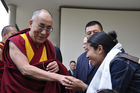Der Dalai Lama bei seinem Besuch in der Schweiz anlässlich der Jubiläums-Feier der Ankunft der ersten tibetischen Flüchtlinge in der Schweiz. The Dalai Lama at his visit in Zürich due to the 50 years celebration ceremony of the arrival of the first tibetian refugies in Switzerland.
