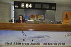 A-380 Inaugurationsfeier am Zürcher Flughafen anlässlich der neuen täglichen Verbindung von Zürich nach Singapore. 