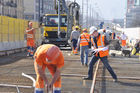 Transit-Achse Zürichs. Construction workers restoring the Hardbridge, Zürichs most important north-south-transit highway