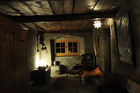 Gediegene Inneneinrichtung eines historischen Bündner Bauernhauses in Scharans, Domleschg