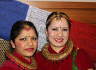 (C) fotodienst/Wolfgang Weitlaner; Beim Nepal-Abend tanzten junge nepalesische Mädchen in traditionellen Gewändern. 