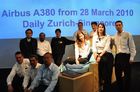 Ein Publikumsmagnet an der Fespo Ferienmesse in Zürich: Die Business-Class Sitzkonfiguration und Innenausstattung der First Class Kabinen des Airbus A-380, der ab 28. März von Zürich nach Singapore fliegt. 