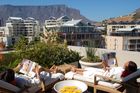 Die fantastische Aussicht auf den Tafelberg und Kapstadt beim Relaxen  vom Cape Grace Luxushotel inmitten der Waterfront