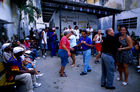 Diese Kubaner freuen sich, dass es wieder einmal ein paar Liter frisches Trinkwasser gibt. These cubans are happy that they got a few liters of portable water