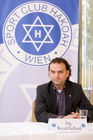 (c) fotodienst / Anna Rauchenberger - Wien, am 06.11.2009 - Der jüdische Traditionsclub 'S.C. HAKOAH', vor dem Zweiten Weltkrieg mitgliederstärkster Allround-Sportverein der Welt, feiert sein 100-jähriges Bestehen. In seiner Geschichte spiegelt sich nicht nur Wiener Sportgeschichte, sondern auch die Geschichte der Jüdischen Gemeinde Wiens im 20. Jahrhundert. Das Jubiläum wird mit einer Gala-Veranstaltung im neuen Sport & Freizeitzentrum begangen. Im Pressegespräch wird u.a. das neue Buch '100 Jahre HAKOAH 1909-2009' präsentiert. FOTO: Ing. Ronald Gelbard, Geschäftsführer des Sportzentrums