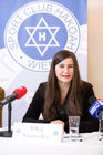 (c) fotodienst / Anna Rauchenberger - Wien, am 06.11.2009 - Der jüdische Traditionsclub 'S.C. HAKOAH', vor dem Zweiten Weltkrieg mitgliederstärkster Allround-Sportverein der Welt, feiert sein 100-jähriges Bestehen. In seiner Geschichte spiegelt sich nicht nur Wiener Sportgeschichte, sondern auch die Geschichte der Jüdischen Gemeinde Wiens im 20. Jahrhundert. Das Jubiläum wird mit einer Gala-Veranstaltung im neuen Sport & Freizeitzentrum begangen. Im Pressegespräch wird u.a. das neue Buch '100 Jahre HAKOAH 1909-2009' präsentiert. FOTO: MMag. Susanne Helene Betz, Mitherausgeberin '100 Jahre HAKOAH'