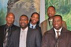 Gut gelaunt: Die Namibische Delegation mit dem CEO von Namibia Tourism, Digu //NAobebe (vorne links) präsentierte sich am Travel Trade Workshop der Schweizer Tourismusfachmesse in Montreux als Reiseziel für den World Cup 2010. 
(v.l.n.r.):Chris Baisako, Digu //NAobeb, CEO Namibia Tourism, Lucky Gaoeb, Julius Gawesep und Uriab Jeffried