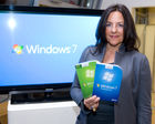 (c) fotodienst / Anna Rauchenberger - Wien, am 21.10.2009 - Ein 75m großes Windows 7 Logo erstrahlt an den Abenden vom 21. und 22. Oktober auf dem UNIQA Gebäude, einem der modernsten Gebäuden Wiens in unmittelbarer Umgebung von Urania, Donaukanal und Ringstraße. UNIQA begrüßt damit gemeinsam mit Raiffeisen Informatik als größte heimische Windows 7 Launch-Referenz das neue Microsoft Betriebssystem in der österreichischen Bundeshauptstadt. FOTO: Petra Jenner, Geschäftsführerin Microsoft Österreich