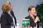 © fotodienst/Katharina Schiffl - Wien 08.10.2009 - Medienmesse 2009 - Telekom Austria Online Day - Online Werbung als Gewinner -Mathias Ehrlich (United Internet Media), Petra Höfer (ORF Enterprise),  Tanja Sourek (Telekom Austria), Euge A. Russ (Vorarlberger Medienhaus), Alexander Mitteräcker (derStandard.at), Wolfgang Blau (ZEIT Online)