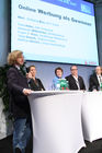 © fotodienst/Katharina Schiffl - Wien 08.10.2009 - Medienmesse 2009 - Telekom Austria Online Day - Online Werbung als Gewinner -Mathias Ehrlich (United Internet Media), Petra Höfer (ORF Enterprise),  Tanja Sourek (Telekom Austria), Euge A. Russ (Vorarlberger Medienhaus), Alexander Mitteräcker (derStandard.at), Wolfgang Blau (ZEIT Online)