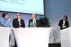 © fotodienst/Katharina Schiffl - Wien 08.10.2009 - Medienmesse 2009 - Telekom Austria Online Day - Online Werbung als Gewinner -Mathias Ehrlich (United Internet Media), Petra Höfer (ORF Enterprise),  Tanja Sourek (Telekom Austria), Euge A. Russ (Vorarlberger Medienhaus), Alexander Mitteräcker (derStandard.at), Wolfgang Blau (ZEIT Online)