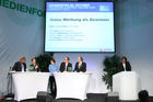 © fotodienst/Katharina Schiffl - Wien 08.10.2009 - Medienmesse 2009 - Telekom Austria Online Day - Online Werbung als Gewinner -Mathias Ehrlich (United Internet Media), Petra Höfer (ORF Enterprise),  Tanja Sourek (Telekom Austria), Euge A. Russ (Vorarlberger Medienhaus), Alexander Mitteräcker (derStandard.at), Wolfgang Blau (ZEIT Online)