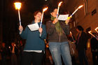 © fotodienst/Katharina Schiffl - Wien 02.10.2009 - 140 Fackeln - Anlässlich des 140. Geburtstags von Mahatma Ghandi und Start des weltweiten Marsches für Frieden und Gewaltfreiheit organisiert die österreichische Organisation 