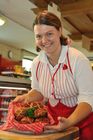 (C)fotodienst/Horst Sommer;In Zeiten von 'Schummelschinken' und Käseimitat stellt man sich zurecht die Frage, was steckt wirklich in den Lebensmitteln die wir täglich essen ? 
Foto: Fleischerei Amon Helmut in der Wienerstrasse, 3350Krems