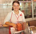 (C)fotodienst/Horst Sommer;In Zeiten von 'Schummelschinken' und Käseimitat stellt man sich zurecht die Frage, was steckt wirklich in den Lebensmitteln die wir täglich essen ? 
Foto: Fleischerei Amon Helmut in der Wienerstrasse, 3350Krems