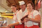 (C)fotodienst/Horst Sommer;In Zeiten von 'Schummelschinken' und Käseimitat stellt man sich zurecht die Frage, was steckt wirklich in den Lebensmitteln die wir täglich essen ? 
Foto: Fleischerei Amon Helmut in der Wienerstrasse, 3350Krems