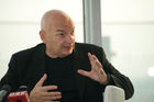 (C)fotodienst/Christopher OhmeyerAnlässlich der Dachgleichenfeier am Uniqa Tower sprach Jean Nouvel im Odeon über seine Projekte und bat anschließend im Uniqa-Gebäude zur PressekonferenzFoto: Jean Nouvel