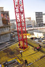 Hier auf dem ehemaligen Maag-Areal  entsteht  das bis jetzt höchste Gebäude der Schweiz. Der 126 Meter hohe Swiss Prime Tower, der auch Zürichs Skyline markant verändern wird.