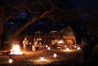 Safari-Erlebnis mit den Ökopionieren von Kenya: Märchenstunde am Lagerfeuer im Amboseli Porini Camp