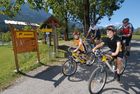 Das Oberdrautal in Kärnten hat sich als erster Outdoorpark Österreichs positioniert. Im Segment Radfahren werden vielfältige Touren angeboten, vom mittlerweile vielfrequentierten Drauradweg angefangen bis hin zum Mountainbiking auf Almen. © Fotodienst / F. Gerdl