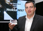 (C) fotodienst/Anna Rauchenberger - Wien 09.07.2009 - Das Nokia N97 ist ab sofort in Österreich erhältlich: Das Nokia Flaggschiff versteht sich als echter mobiler Computer, mit dem Interneterlebnisse auf völlig neue Weise möglich werden. FOTO: Greig Williams, Managing Director Nokia Alps South East Europe, mit dem Nokia N97