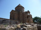 Die osttürkische Region rund um den Van-See soll mit massiven Investitionen in die touristische Infrastruktur fit für die Zukunft gemacht werden. Im Bild: Die Heiligenkreuz-Kirche aus dem 10. Jahrhundert auf der Van-See Insel Akdamar mit herrlichen Steinreliefs an der Außenfassade und byzantinischen Fresken im Innenschiff.