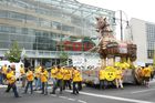 Berlin,den 28.06.2009_Konrad-Adenauer-Haus
Foto: Demonstration von Greenpeace-Aktivisten fuer den
Atomausstieg vor der Parteizentrale der CDU in Berlin,
anlaesslich einer gemeinsamen Pressekonferenz von CDU und CSU zum Regierungsprogramm 2009-2013. |
Berlin, 28.06.2009_Konrad-Adenauer-Haus 
Photo: demonstration by Greenpeace activists for the 
Nuclear phase-out before the party headquarters of the CDU in Berlin, 
at a joint press conference of the CDU and CSU to the Government Program 2009-2013.
Copyright by: GMC Photopress, CH-8032 ZUERICH, Postfach 1676, Gerd Mueller, Tel.: 0041 44 383 93 64, Fax.: 0041 44 383 93 66, Mail.: gmc@gmc.ch