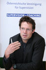 (C) fotodienst/Anna Rauchenberger - Wien, am 14.05.2009 - Für SupervisorInnen und Coaches ist die Fähigkeit, sich in die Gedanken- und Gefühlswelt ihrer KlientInnen hineinversetzen zu können, von zentraler Bedeutung. Die Fachtagung der Österreichischen Vereinigung für Supervision (ÖVS) von 15.-16. Mai in Salzburg präsentiert neueste Erkenntnisse der Hirnforschung. FOTO: Dr. Claus Lamm, Neurowissenschafter und Psychologe, Labor für Soziale und Neurale Systemforschung an der Universität Zürich