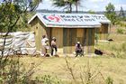 Eines von über 400 vom Rot Kreuz (Kenya Red Cross) wieder aufgebautes Farmhaus in Eldoret im Rift Valley, wo über 300'000 Personen vertrieben wurden und noch immer 100'000 Flüchtlinge in Camps leben