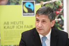 (C)fotodienst/Anna Rauchenberger -  Wien, am 20.04.2009 - FAIRTRADE Jahresbilanz-Pressekonferenz im Hotel Stefanie: Trotz der Wirtschaftskrise entwickelt sich FAIRTRADE erfreulich. FOTO: Dr. Michael Spindelegger, Bundesminister für europäische und internationale Angelegenheiten 