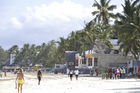 Mombasa Stränden sind meneschenleer. Das Land leidet noch immer am Touristenschwund nach den politischen Unruhen. Mombasa's beaches are empty. There are hardly any tourists. Kenya is stillsuffering from the post election riots