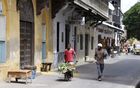 Strassenszene in der Altstadt von Mombasa