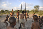 Naro-Buschmann-Sippe. Naro-San-People near Ghanzi in the central Kalahari. Naro-Buschmann-Sippe nahe Ghanzi in der Zentral-Kalahari von Botswana near Grassland Safari Lodge
