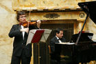 (C) fotodienst/Anna Rauchenberger - Wien, 30.3.2009 - Das 19. George Enescu Festival findet heuer von 30. August bis 26. September in Bukarest sowie einigen historischen Städten Rumäniens statt. Der Wiener Staatsoperndirektor und Intendant des Festivals überrascht mit einem hochkarätigen Staraufgebot. FOTO: Musiker gaben einen Vorgeschmack auf das Festival