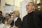 (C) fotodienst/Gudrun Krieger - Wien 26.02.2009 - Erste Slow Food Produkte aus Österreich – 'Qualität, Geschmack und Bio-Genuss'. Pressekonferenz Foto re n li: Mag. Christoph Gleirscher (Bio Austria) Barbara van Melle (Buchautorin),Peter Zipser (Arche Noah)
