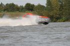 Österreichs einziges Jetboot fährt jetzt auf der Donau. FOTO: Das Jetboot in voller Fahrt (c) Thomas Wolff