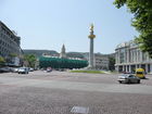Freiheitsplatz von Tiflis mit Georgsmonument und Marriot-Hotel rechts.
