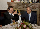 Bonn, 16.07.2008
Besuch des UN-Generaösekretärs in Bonn.
Foto: Ban Ki-Moon und NRW-Integrationsminister Armin LASCHET 
Copyright by: Sepp Spiegl, Tel.: 0228 9483026, Fax.: 0228 9483027 {53129 Bonn, Moselweg 32, Deutsche Bank-Bonn, Kto.: 314967101, Blz.: 38070059}