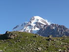 Georgiens mächtiger Vulkan Kasbek (5047 m) war Ende Juli 2011 die fünfte Station der 
