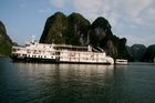 Asien, Vietnam, Halong Bay, UNESCO Weltkulturerbe, Boote, Emeraud-Schiff, Dschunken, Meer, Kalksteinfelsen, Schifffahrt, Ausflug, Meer, 

Asia, Vietnam, UNESCO World Heritage Site, boats, Emeraud ship, cruises, ocean, 

Alle Bilder auch als Dia verfügbar. All pictures also as slides (diapositiv) available.
Hochauflösende Scans in Bearbeitung. High resolution scans in work progress
